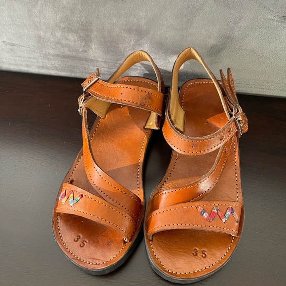 Guatemalan women’s sandals - Picture 3 of 3
